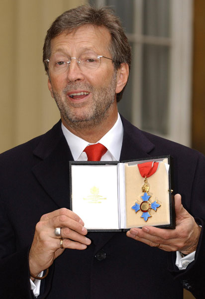 Eric Clapton recibió el título de Sir por Isabel II