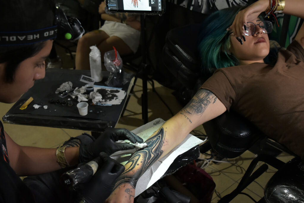 Hasta de a dos tatuajes al mismo tiempo para aprovechar las ofertas en México Tattoo Fest