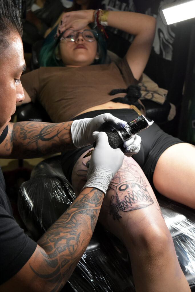 Hasta de a dos tatuajes al mismo tiempo para aprovechar las ofertas en México Tattoo Fest