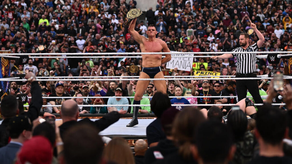 Todos aplaudan al General. En una batalla inclemente, Gunther sigue dominando con el Campeonato Intercontinental despúes de dar la batalla de la noche. Foto: WWE