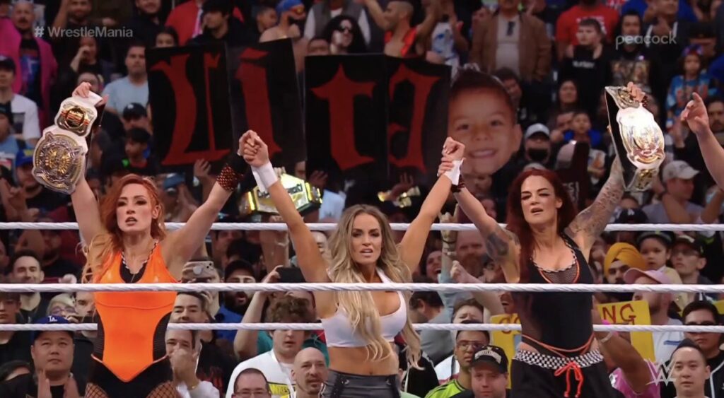 'The Man' Becky Lych hizo un gran equipo con Stratus y Lita, enterrando aún más a Damage CTRL. Foto: WWE