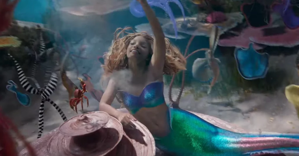 Bajo del mar, la vida es más sabrosa. Los musicales de Menken conservan su esencia en La Sirenita. Foto: Disney
