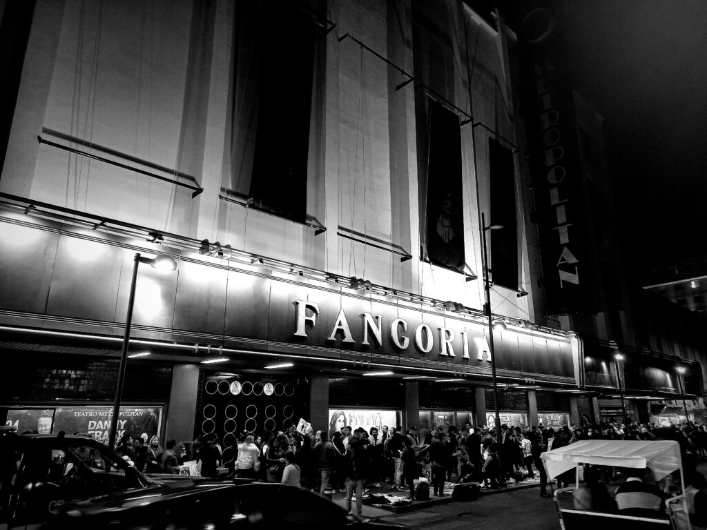 El Teatro Metropólitan dando la bienvenida a Fangoria / Foto: Andre Dulché
