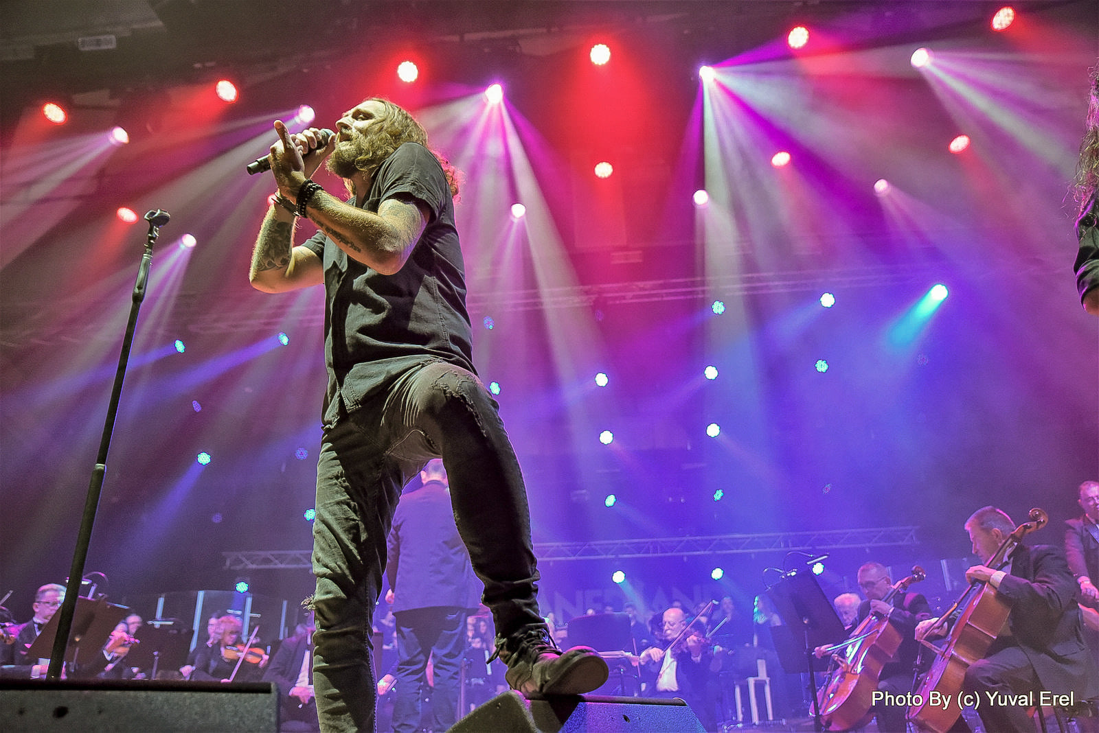 Kobi Farhi de Orphaned Land: