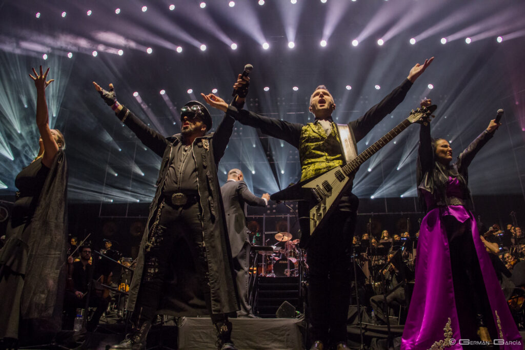 Therion en la Arena CDMX | Foto por German García, Dilemma