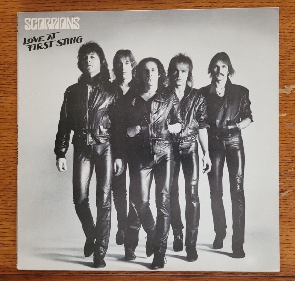 Portada alternativa del disco Love at First Sting - Scorpions