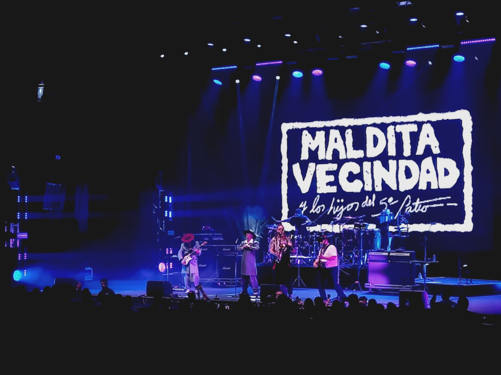 Noches de Kumbala en el Teatro metropólitan con la Maldita Vecindad / Foto: Andre Dulché