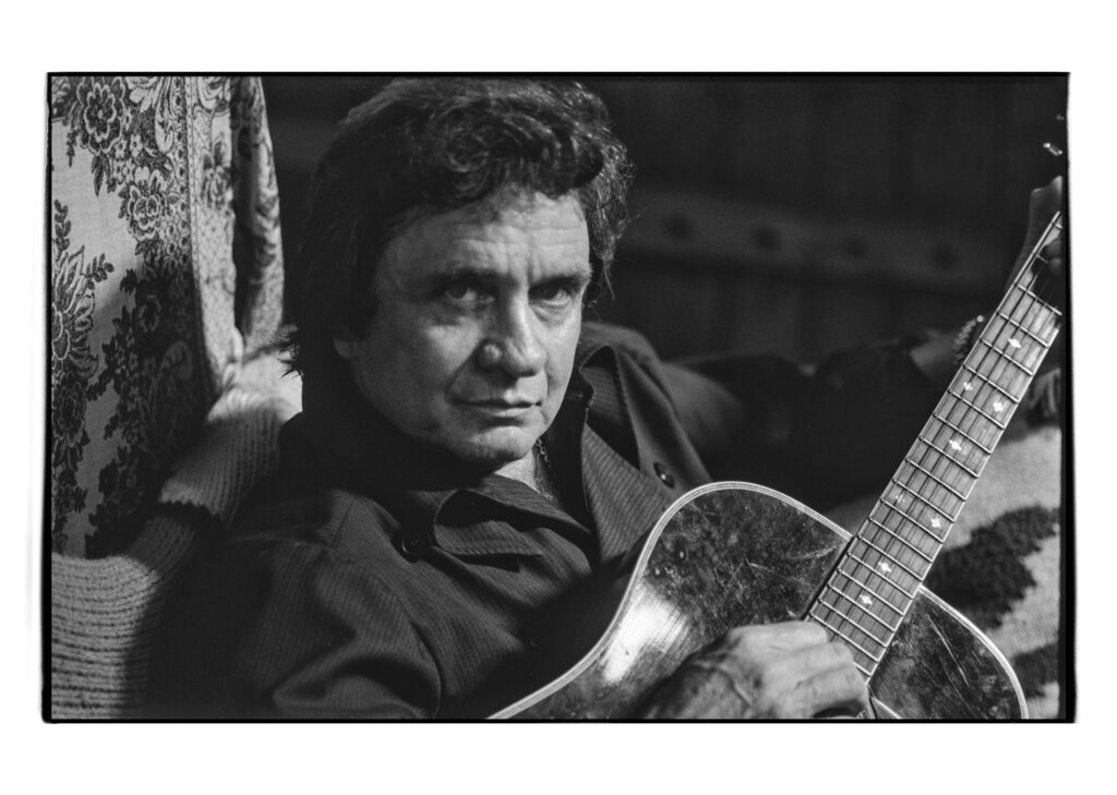 Johnny Cash dejó unos demos que gracias a su hijo John, hoy se conocen en Songwriter