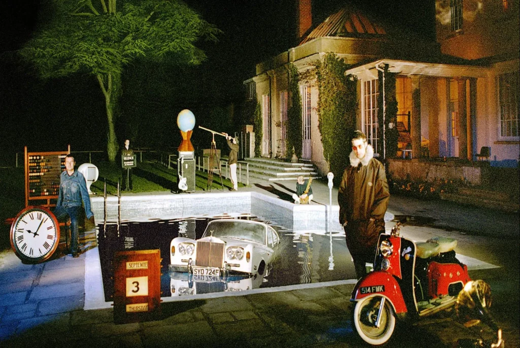 Michael Spencer Jones, el encargado de crear la portada de Be Here Now de Oasis 