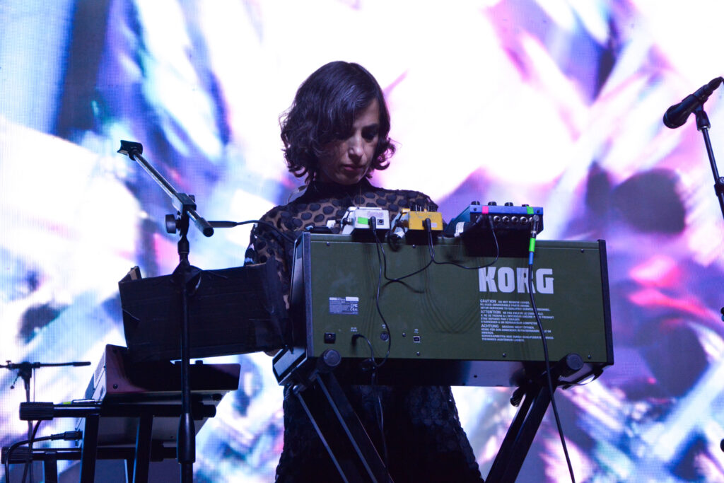 Ladytron se lució y dio un show más largo de lo esperado en el Hera / Foto: Andre Dulché