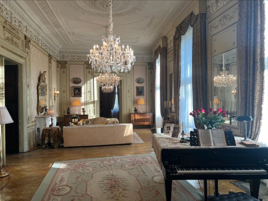 el interior del departamento de maria callas