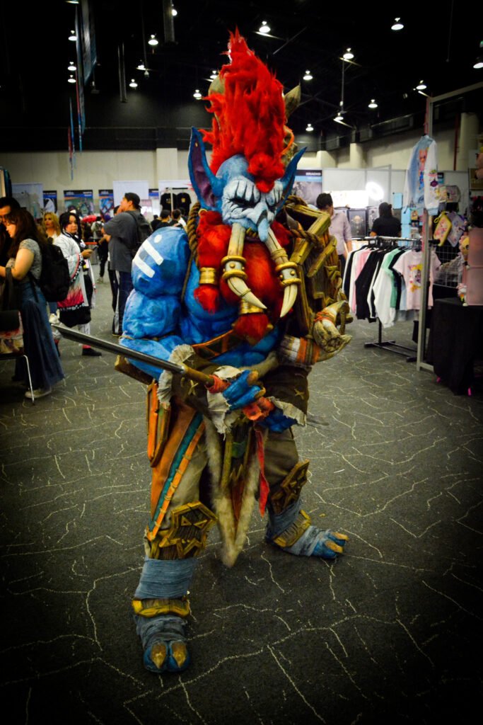 Luis Martín Gomez como Vol'jin, Cazador de las Sombras, se llevó 1000 dólares por ganar el Fist Class Cosplay Competition / Foto: Andre Dulché