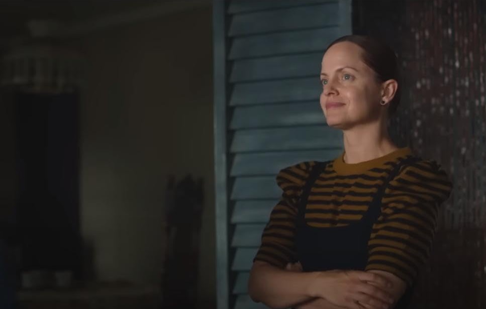 mena suvari en el papel de Alma