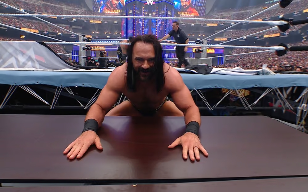 Hasta se tomó una selfie. Drew Mcyintire recibió mucho apoyo en Las Vegas en Wrestlemania 41. Foto: WWE
