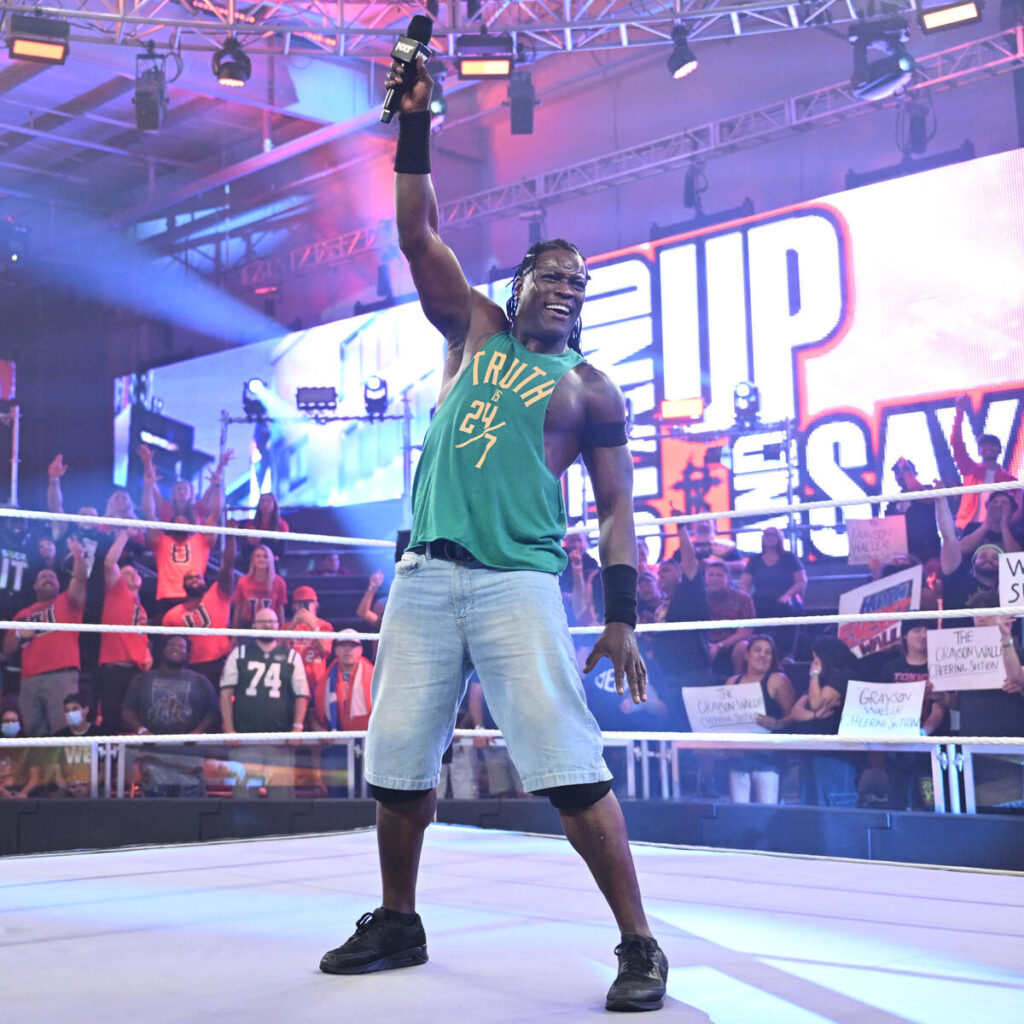 R-Truth presenta su disco country: The White Album