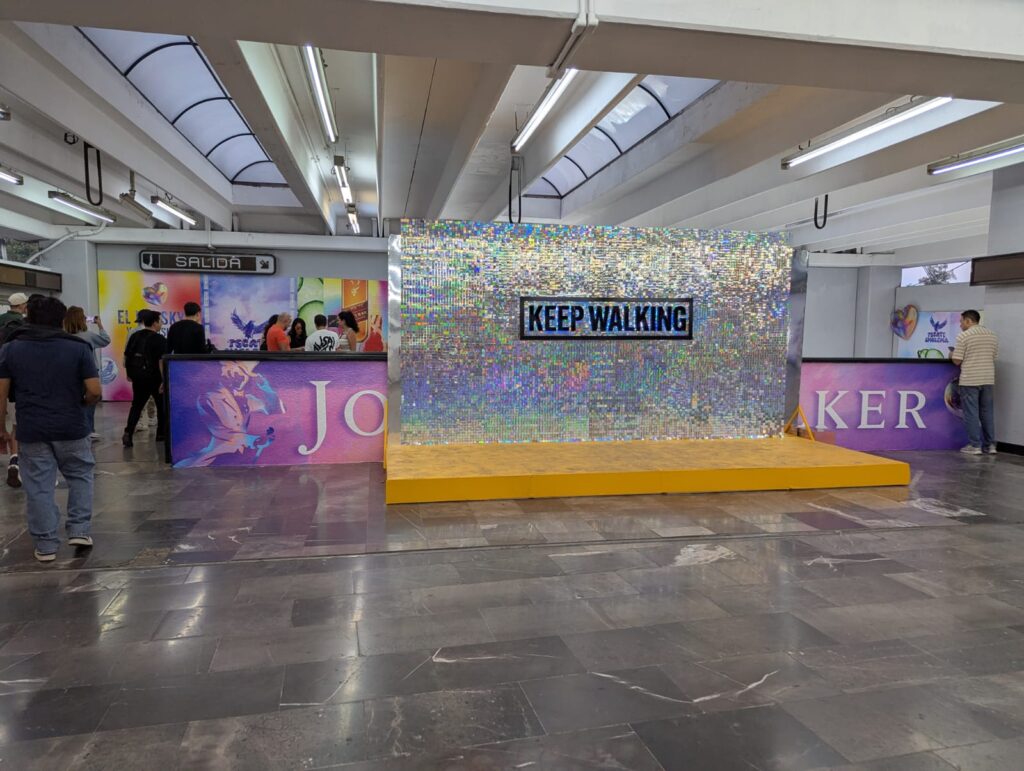 Decoración en el metro de la CDMX