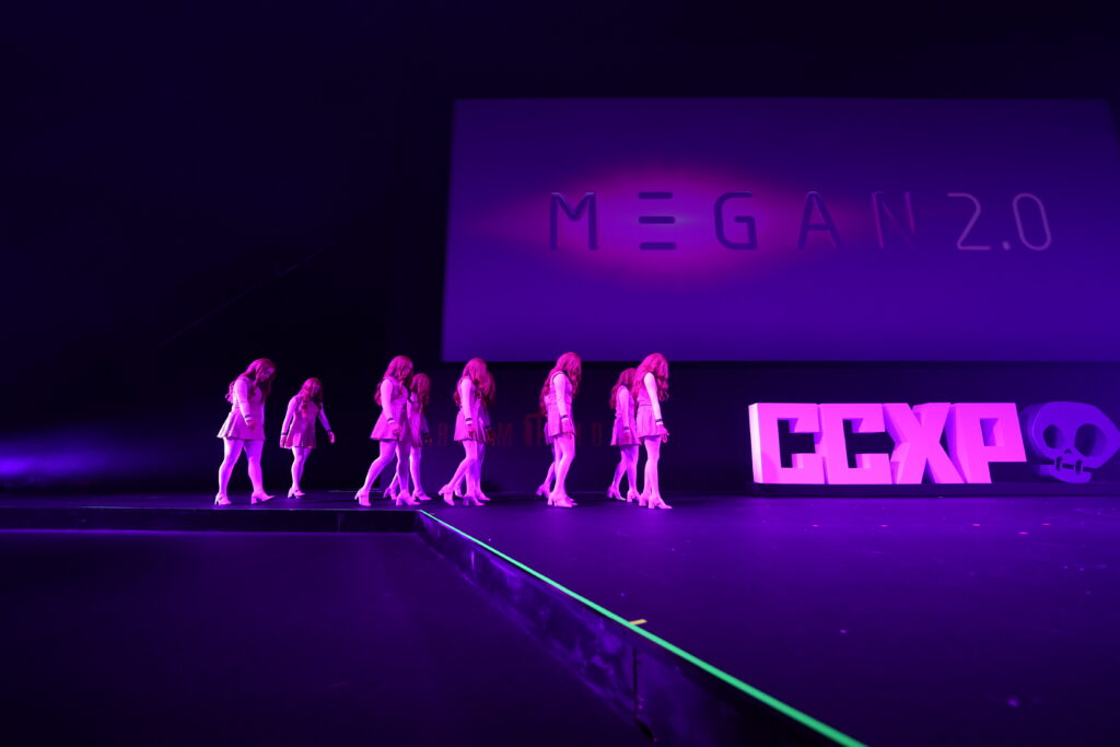 Gran despedida del panel de Blumhouse con un montón de Megans bailando a ritmo de Britney Spears. Foto: CCXP