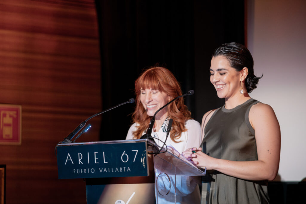 Mónica Huarte y Ana Sofía Gatica fueron las encargadas de revelar a los aspirantes al Ariel 67. Foto: AMACC