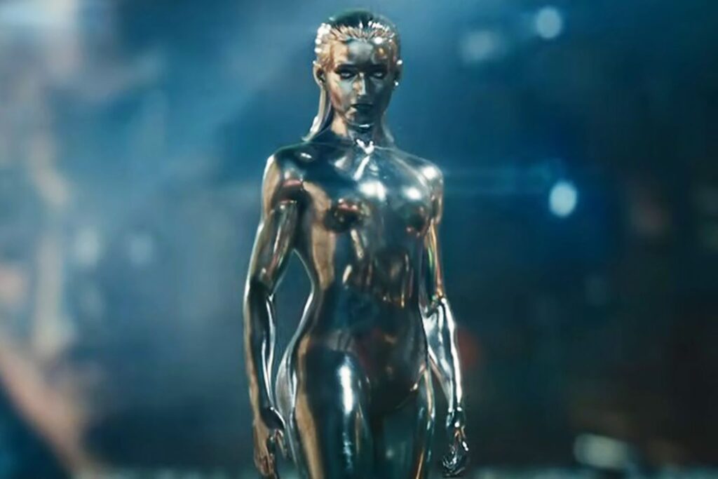 Silver Surfer se añade a esta aventura cósmica familiar que hace honor a la gran familia de Marvel. Foto: 20th Century Studios/Marvel Studios