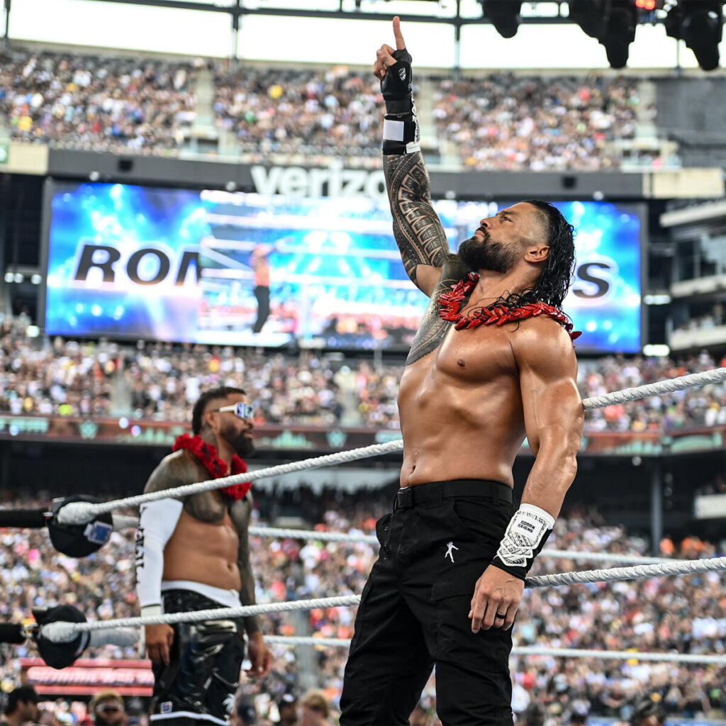 Roman Reigns y Jay Uso se llevaron el enfrentamiento inicial en Summerslam / Foto: WWE