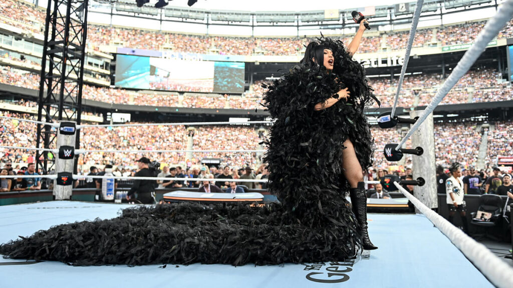 Cardi B declarada fan de WWE desde niña, dio la bienvenida a WWE Summerslam / Foto: WWE