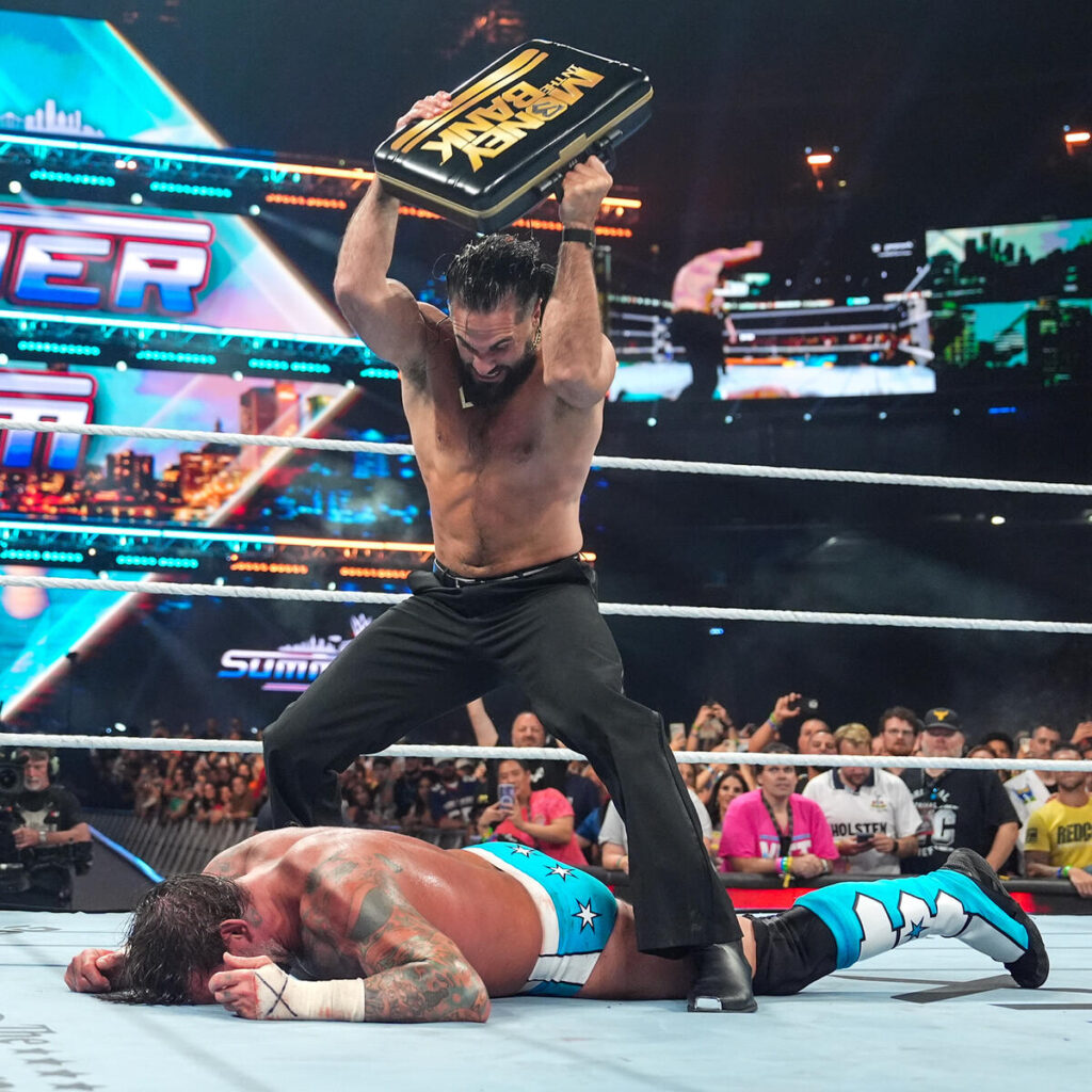 Seth 'Freakin' Rollins canjeó su maletín y se proclamó campeón pesado de la WWE en Summerslam / Foto: WWE