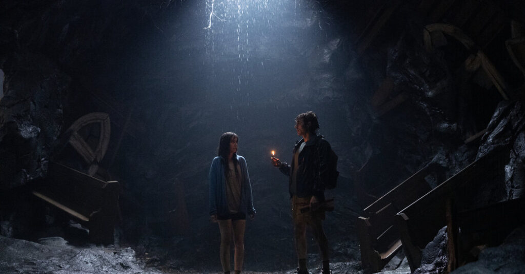 Dave Franco y Allison Brie demuestran la química que tienen como pareja en Together. Foto: Diamond Films