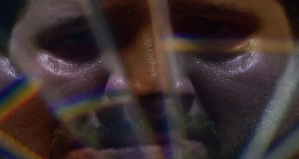 Causas, consecuencias y todo un multiverso derivado de ellas, lo que vivimos en este gran filme brasileño.