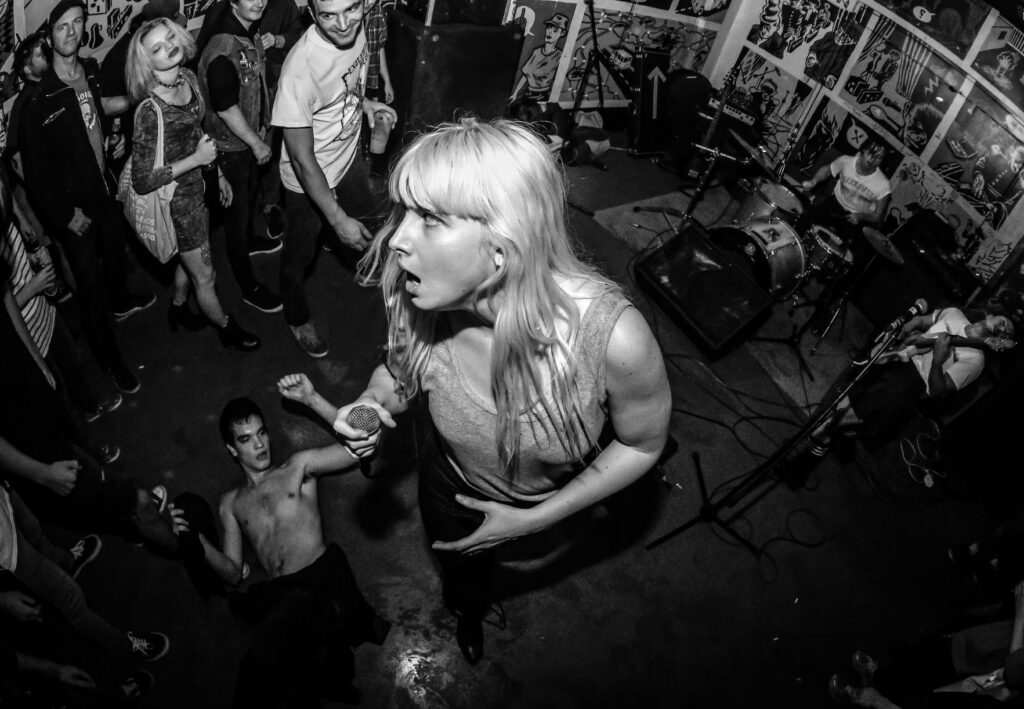 Death Row Groupies, la banda de hardcore punk de Thekla