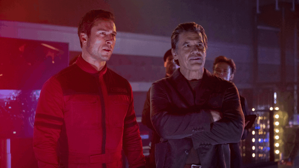 Brolin y Powell se enfrentan en esta nueva visión de El Sobreviviente. Foto: Paramount Pictures