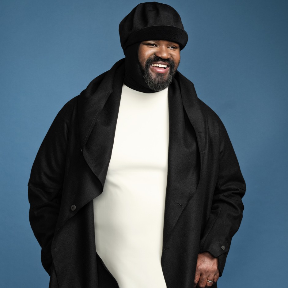 El jazzista Gregory Porter (foto) suma su talento a la ópera prima de Kate Winslet con el tema Good Goodbye. 