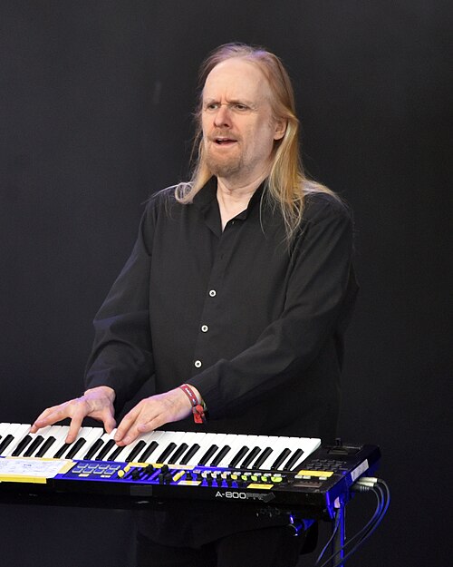 Leyenda vida del metal y los teclados, Jens Johansson de Stratovarius.