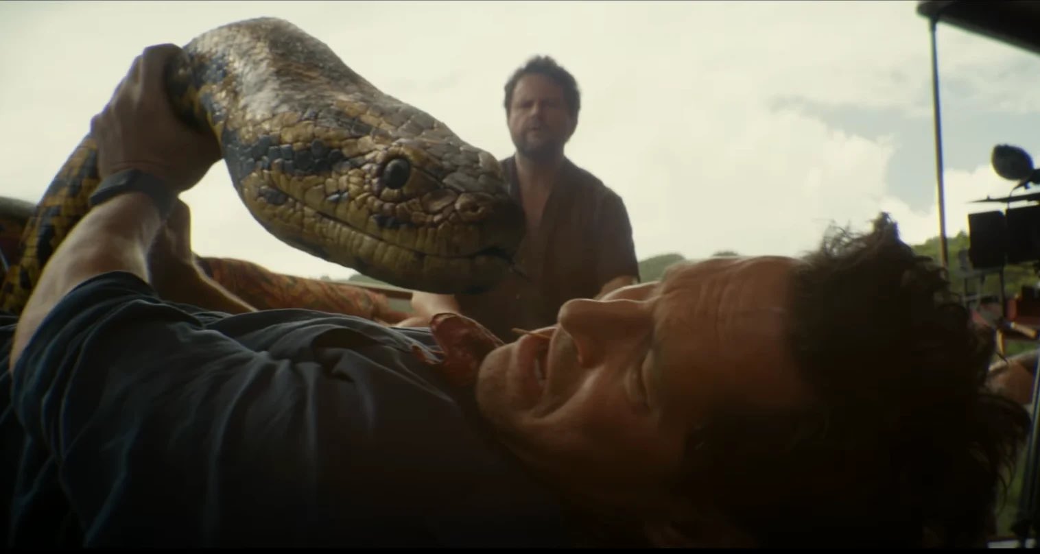 Ron con serpiente encima