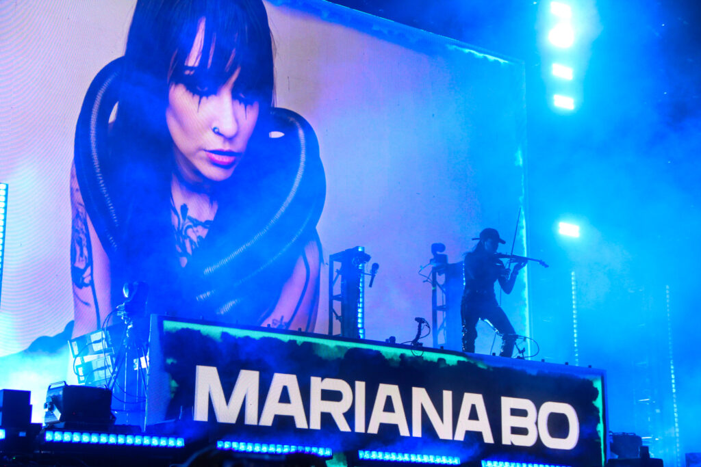 Mariana Bo desde La fiesta electrónica más grande del mundo en la CDMX / Foto: Alejandro Piña