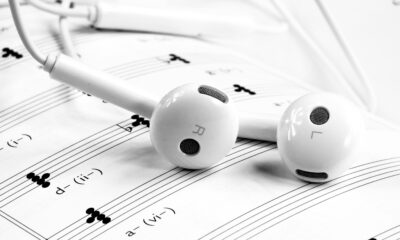 La importancia de la música en el contenido social y cómo obtenerla legalmente