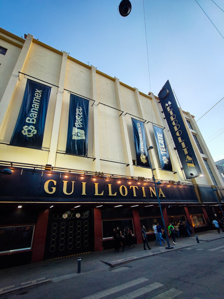 Guillotina en el Teatro Metropólitan de la CDMX / Foto: Andre Dulché