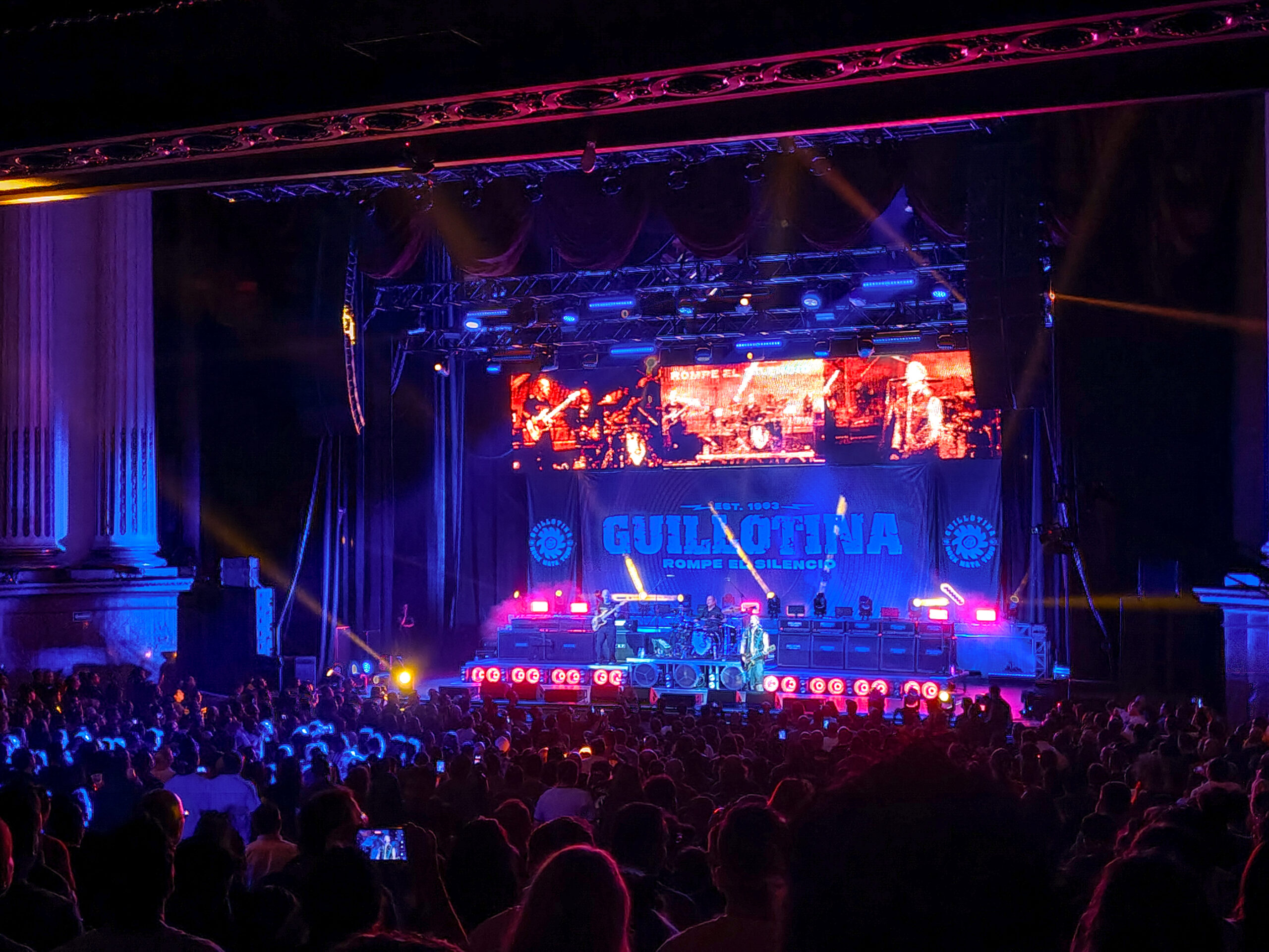 Guillotina en el Teatro Metropólitan de la CDMX / Foto: Andre Dulché